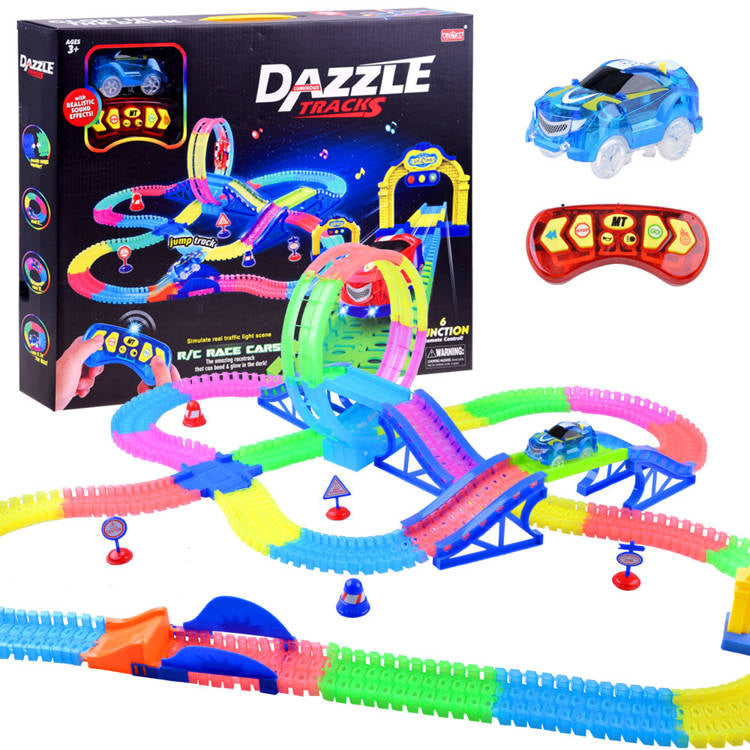 Koša auto trase ar gaismām un skaņu – aizraujoša rotaļlieta bērniem ar tālvadības pulti un sacīkšu auto.