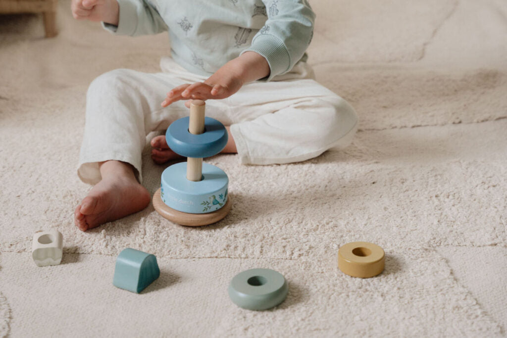 Little Dutch koka gredzenu piramīda Meža draugi – izglītojoša rotaļlieta bērniem motorikas attīstīšanai