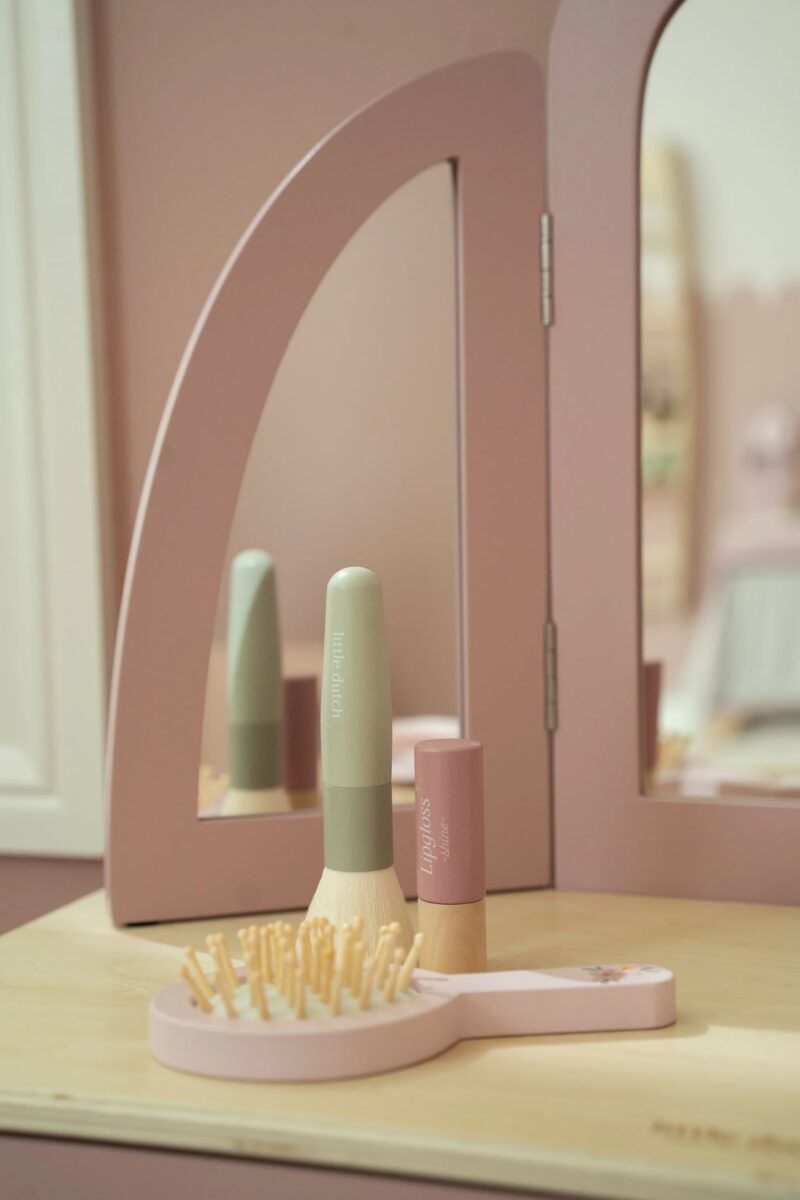 Little Dutch koka kosmētikas galdiņš meitenēm ar spoguli un aksesuāriem – radošām lomspēlēm