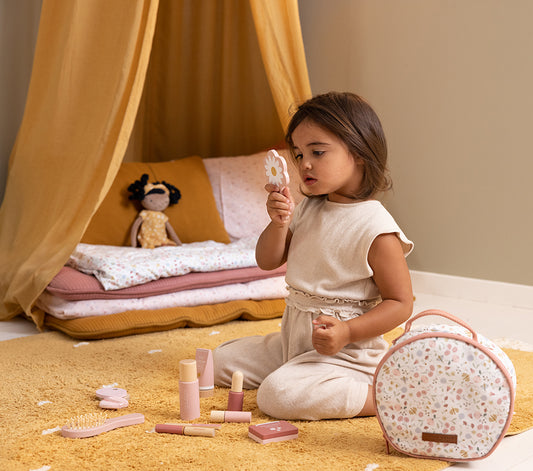 Little Dutch bērnu kosmētikas somiņa Ziedi un tauriņi – rotaļu kosmētikas komplekts meitenēm lomu spēlēm