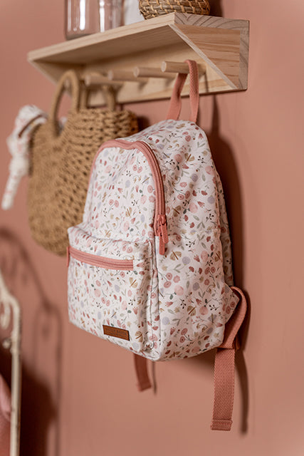 Little Dutch rozā mugursoma Ziedi un tauriņi – bērnu soma ar ziedu un tauriņu rakstu bērnudārzam