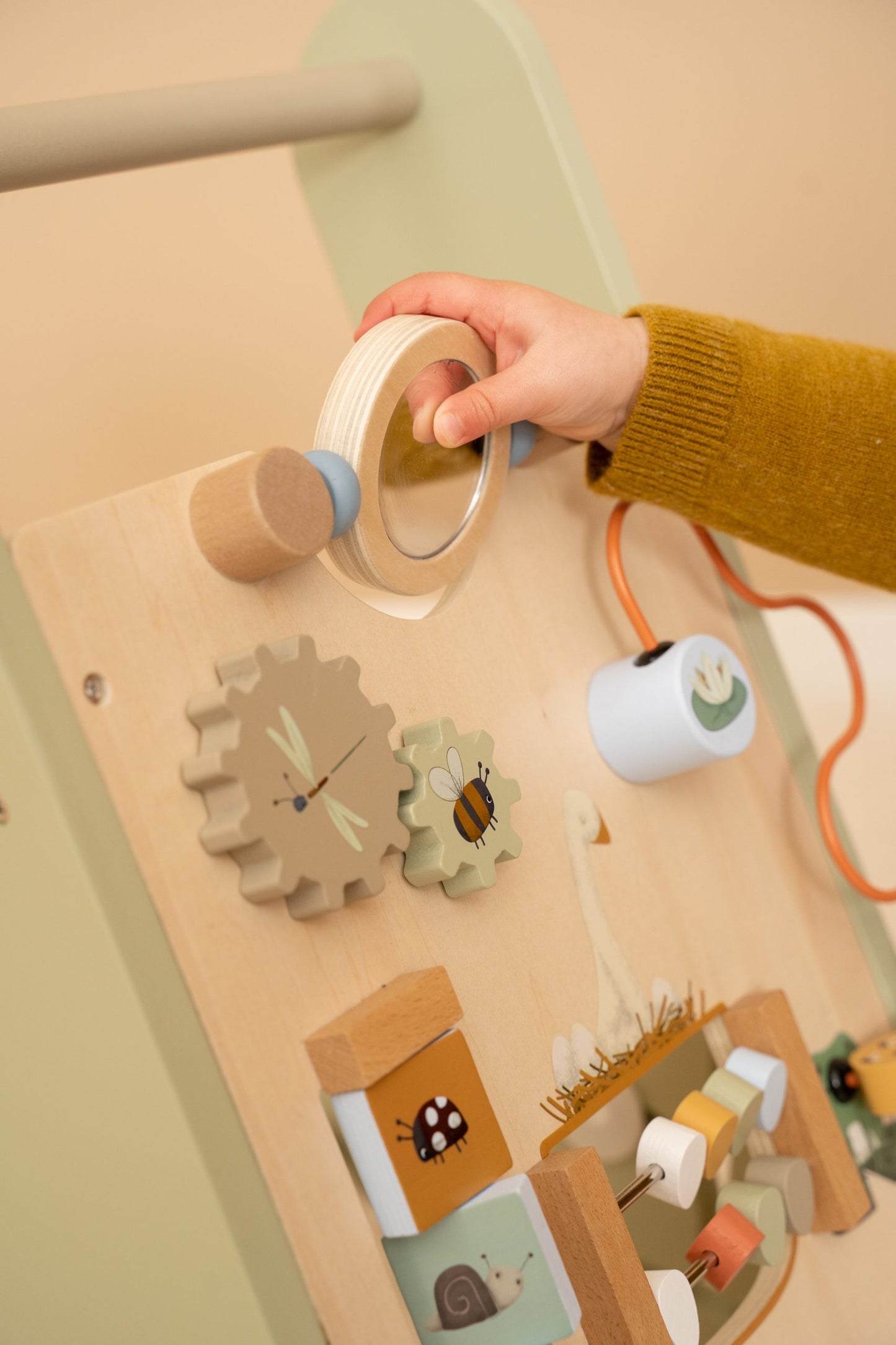 Little Dutch multifunkcionālais koka staigulis Mazā zoss – aktivitāšu ratiņš bērniem no 1 gada