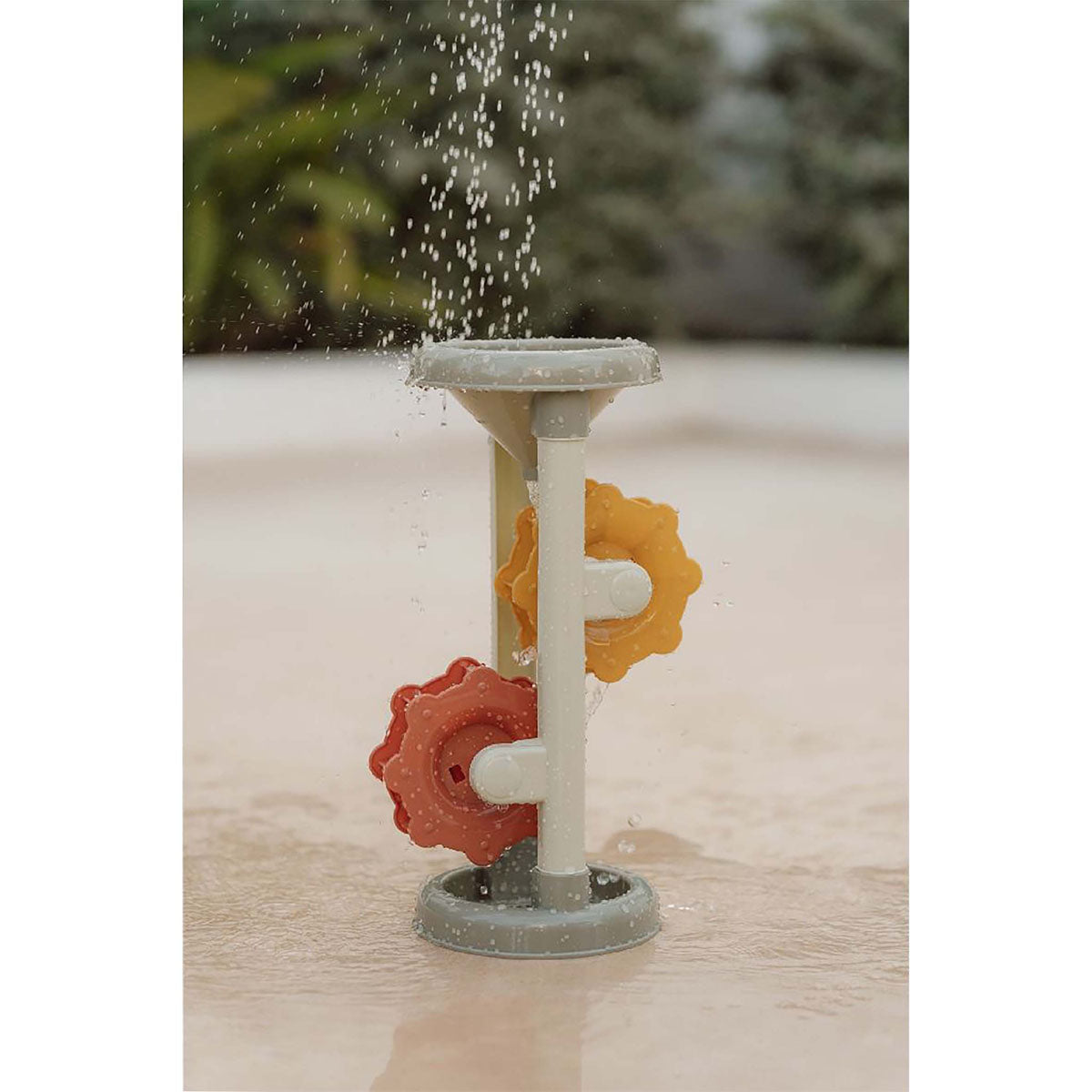 Little Dutch smilšu un ūdens dzirnaviņas salātu zaļā krāsā – rotaļlieta jautrai spēlei smilšu kastē un pludmalē bērniem