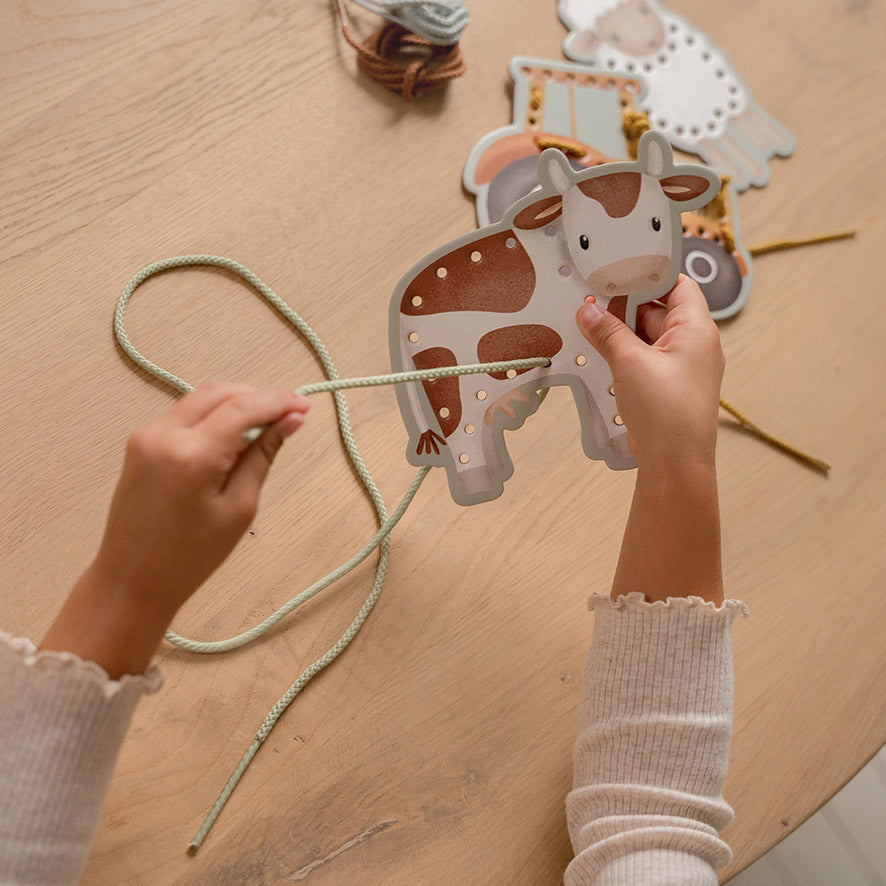 Little Dutch vēršanas komplekts bērniem – rotaļlieta ar kartītēm un aukliņām smalkās motorikas attīstībai