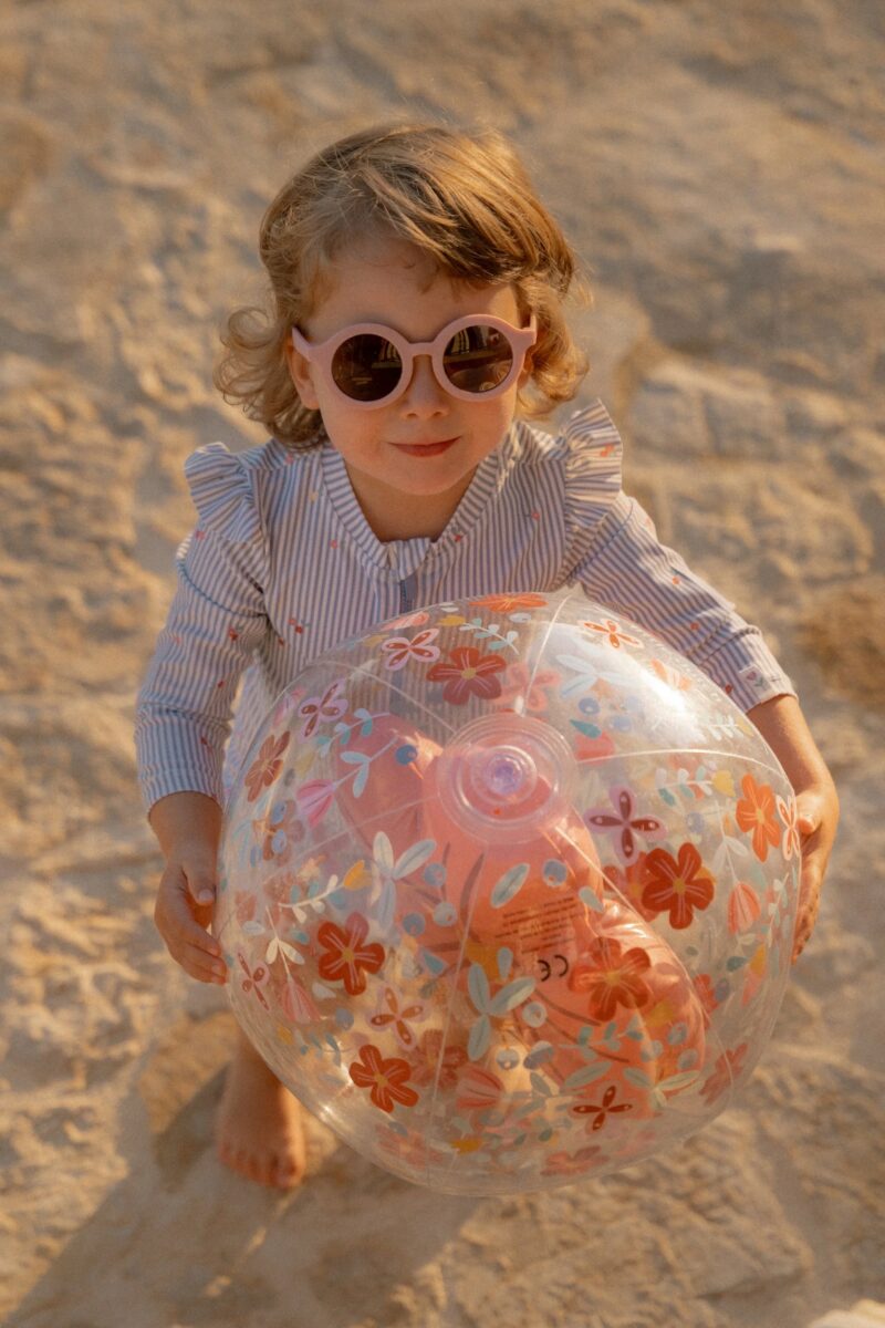 Little Dutch bērnu saulesbrilles rozā krāsā ar UV400 aizsardzību vasaras piedzīvojumiem