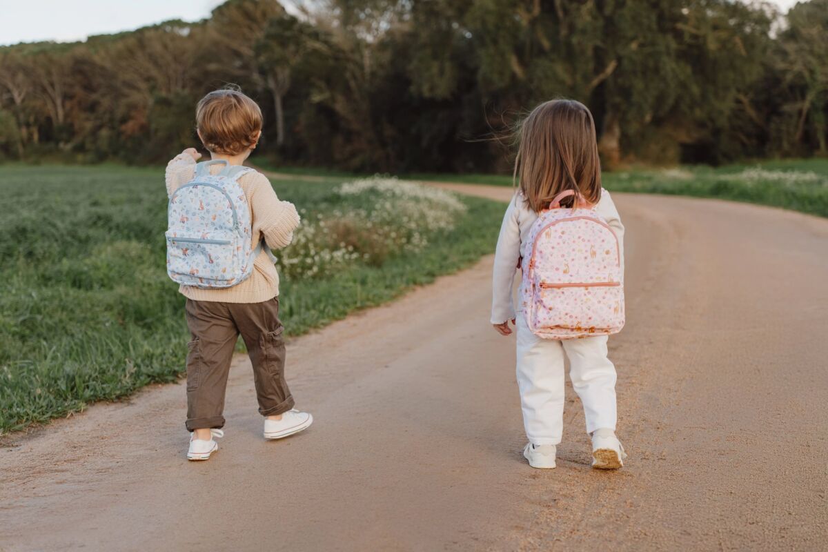 Little Dutch bērnu mugursoma ar Meža draugu dizainu – ērta, viegla un praktiska soma skolai, bērnudārzam un izbraucieniem
