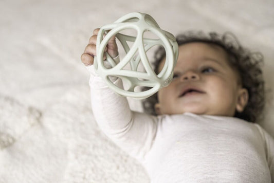 Little Dutch zaļā sensorā bumba mazuļiem – mīksta elastīga spēles bumba maņu un kustību attīstīšanai