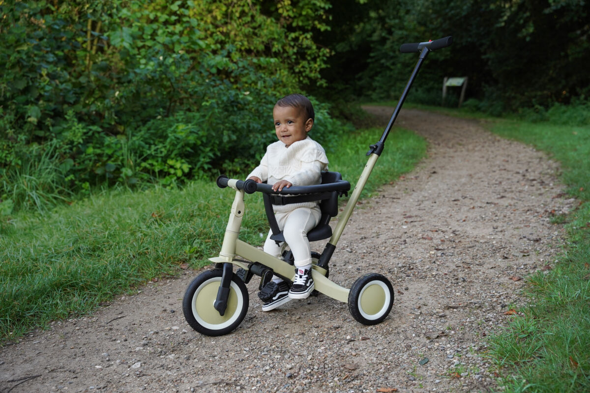 Topmark 4-in-1 trīsritenis un līdzsvara velosipēds bērniem – daudzfunkcionāls braucamais ar pedāļiem un rokturi