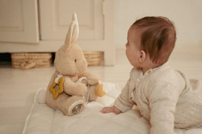 Little Dutch aktivitāšu mantiņa – Mazuļa zaķītis “Newborn Naturals” (GRS)