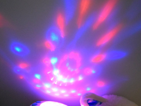 Mīkstā rotaļlieta – Aitiņa ar projektoru un skaņām (0m+)