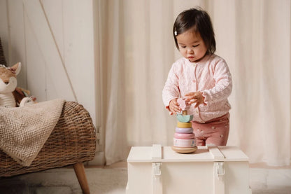 Little Dutch koka gredzenu piramīda Pasaku Dārzs – rotaļlieta bērniem motorikas un koordinācijas attīstībai