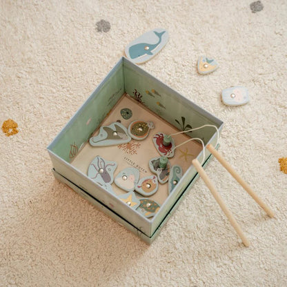 Little Dutch koka makšķerēšanas spēle bērniem – krāsaina rotaļlieta ar jūras dzīvniekiem, kas attīsta motoriku un koncentrēšanos