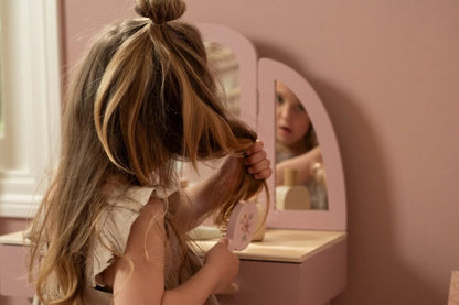 Little Dutch koka kosmētikas galdiņš meitenēm ar spoguli un aksesuāriem – radošām lomspēlēm