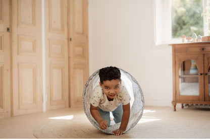 Little Dutch rāpošanas tunelis bērniem – zilā “Meža draugi” kolekcijas rotaļlieta motorikas un kustību attīstībai