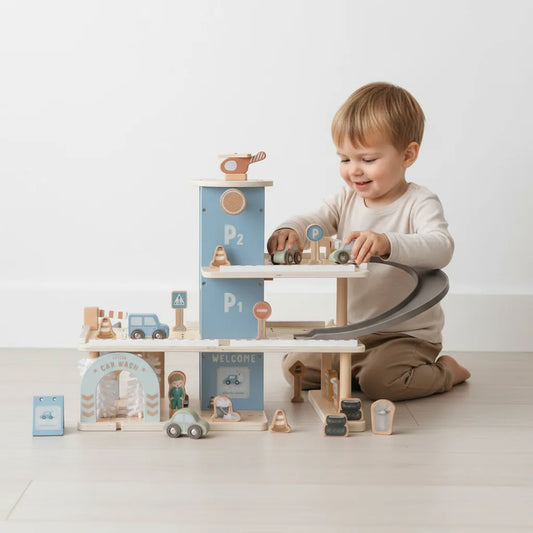 Little Dutch rotaļu koka garāža ar auto un helikopteru – izglītojoša rotaļlieta bērniem