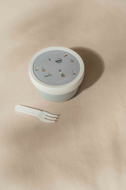 Little Dutch uzkodu trauciņš – Jūrnieku līča dizains, bērnu trauks uzkodām ar dakšiņu