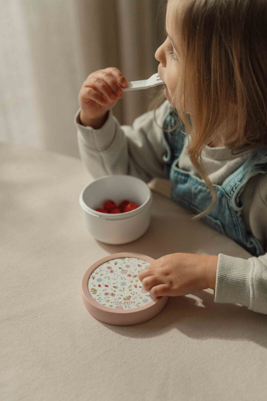 Little Dutch uzkodu trauciņš – ziedu un tauriņu dizains, piemērots bērniem uzkodām ceļā