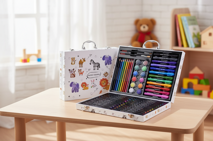 Mākslas komplekts koferītī bērniem ar krāsām un flomāsteriem.