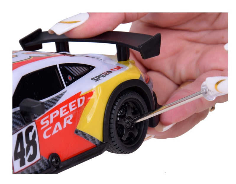 Radiovadāmā drifta mašīna ar LED gaismām un rezerves riepām, rotaļlieta bērniem auto sacīkstēm